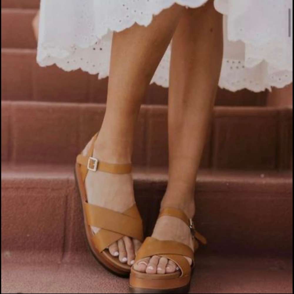 Roolee Platform Sandals